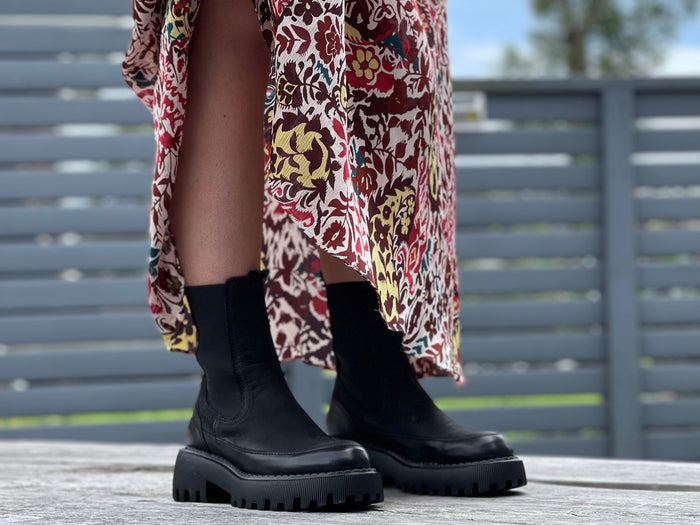 Women's boots, refined, pull on combat style, quality leather boot in high shine and nubuck leather with elasticated gussets. European, hand made in Portugal. Stylish and comfortable ankle boot. Midcalf black boot.