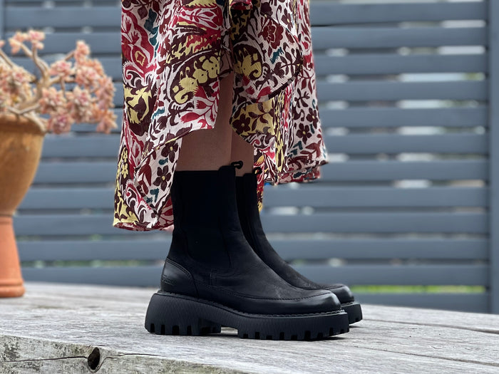 Women's boots, refined, pull on combat style, quality leather boot in high shine and nubuck leather with elasticated gussets. European, hand made in Portugal. Stylish and comfortable ankle boot. Midcalf black boot.