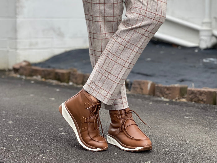 European Wallabee boots. Quality Spanish women's footwear in tan leather. Ankle boots