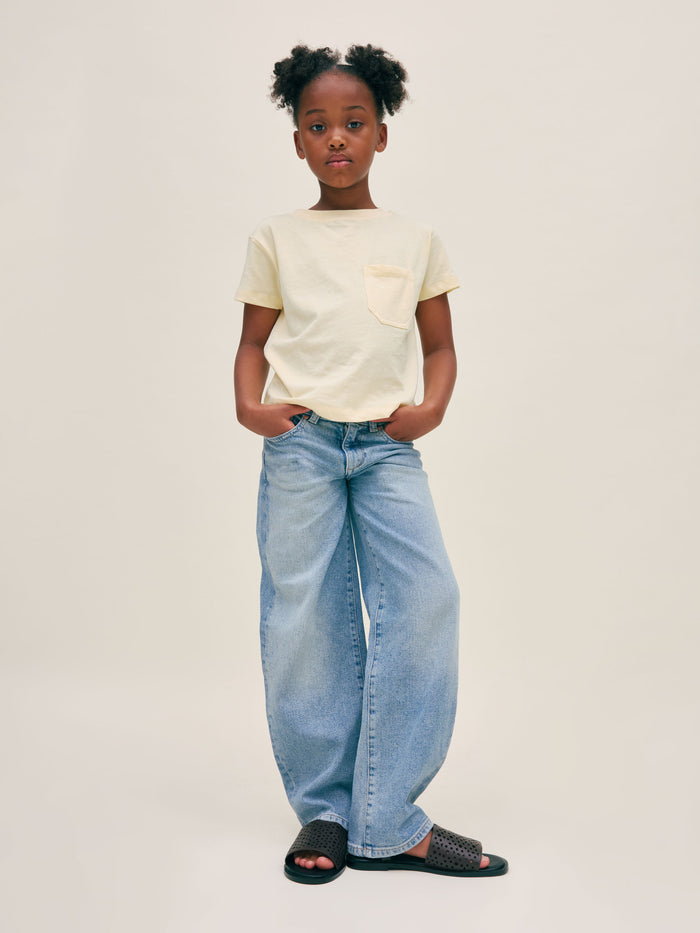 DL1961 girls' Lilia Barrel jeans in light blue 'Lt Island Park', on child model, front view.