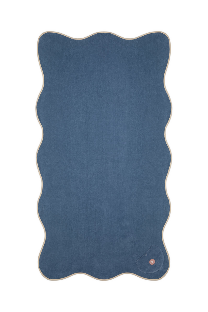 WAVY BEACH TOWEL BLUE RASPBERRY